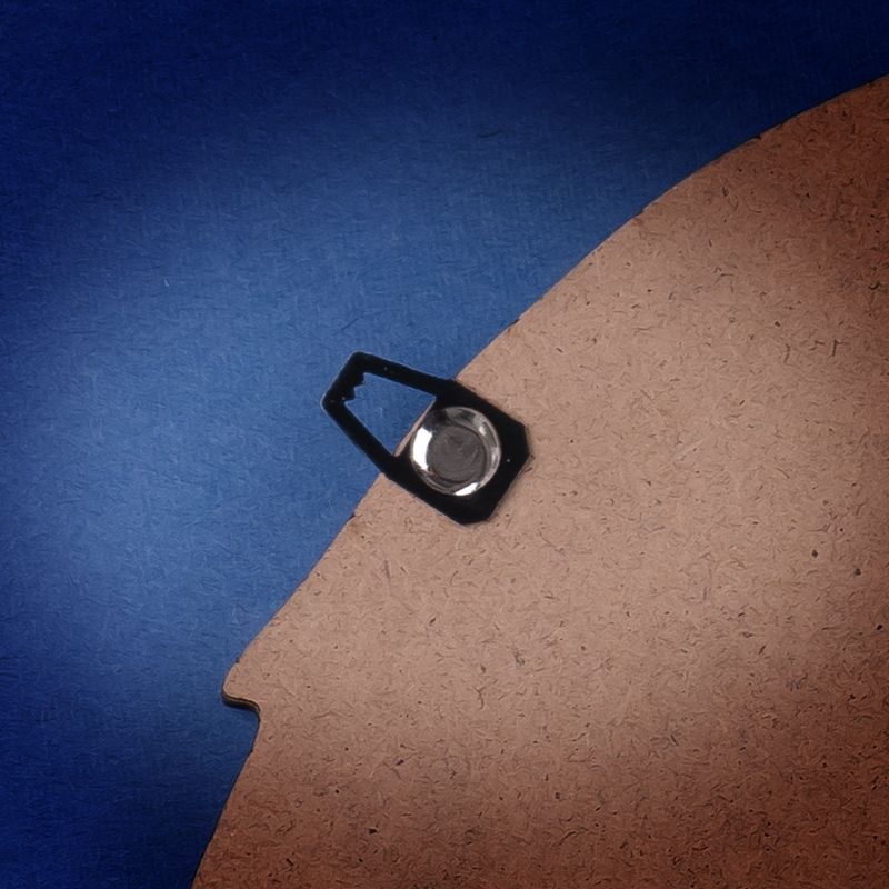 zavěšení nástěnky